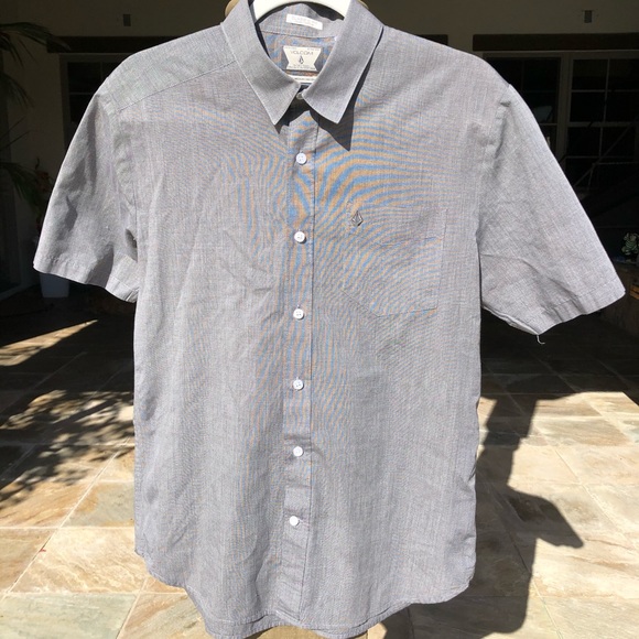 VOLCOM  COUPE CLASSIC BUTTON DOWN MENS M - Picture 2 of 8